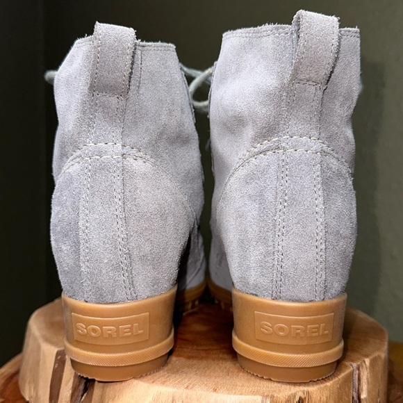 SOREL Women's Evie Lace Waterproof Suede Ankle Bootie - Picture 6 of 15